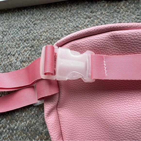 Kids waist purse by Juicy Couture - Picture 4 of 5